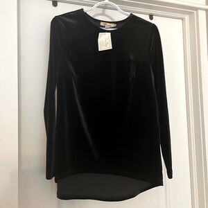AXTEH BLACK VELOUR LONG SLEEVE TOP.  BACK IS LONGER.   GREAT TO WEAR W/ …